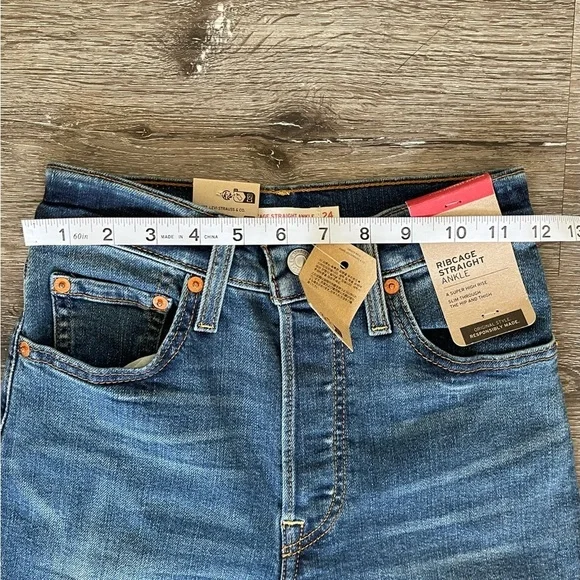 Levi's Blue Straight-Leg Jeans with Vintage Wash - Picture 3 of 6